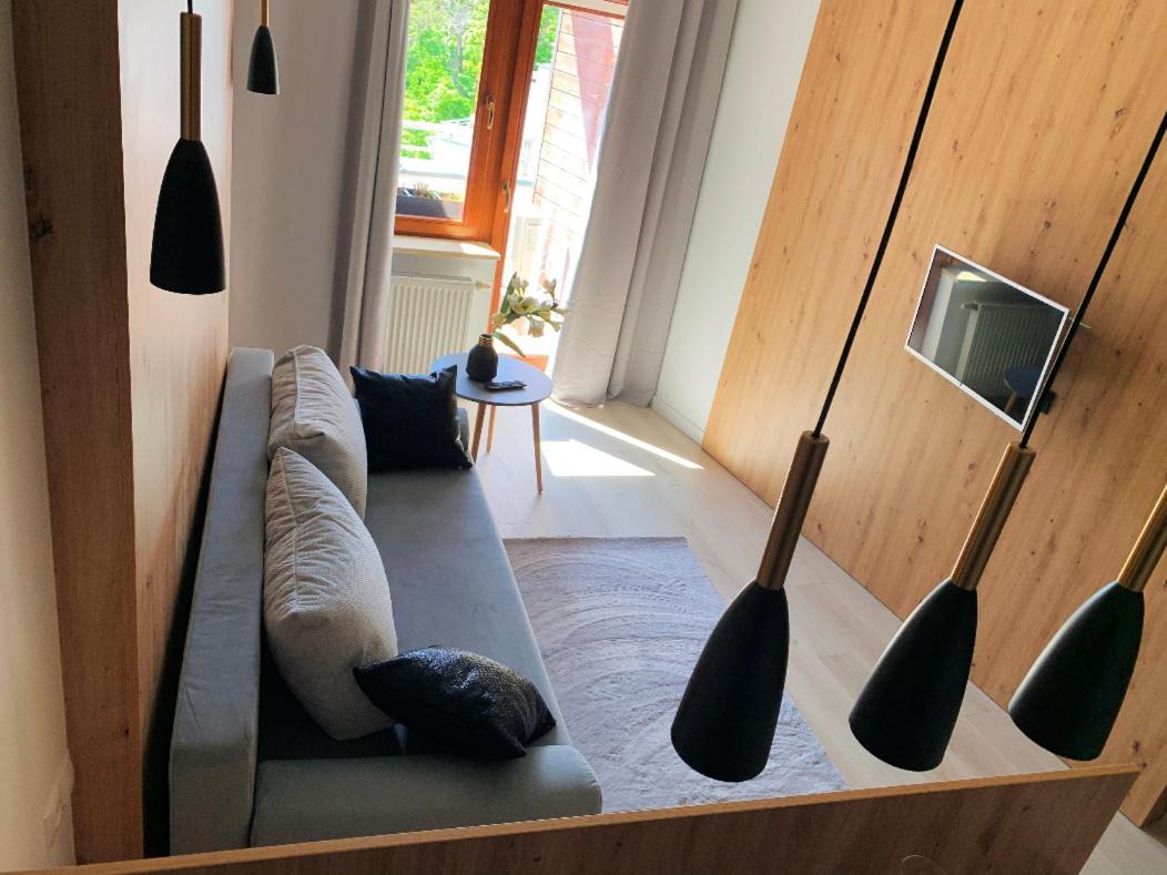 ヤスタルニャDom Zdrojowy Apartament Debowyアパートメント エクステリア 写真