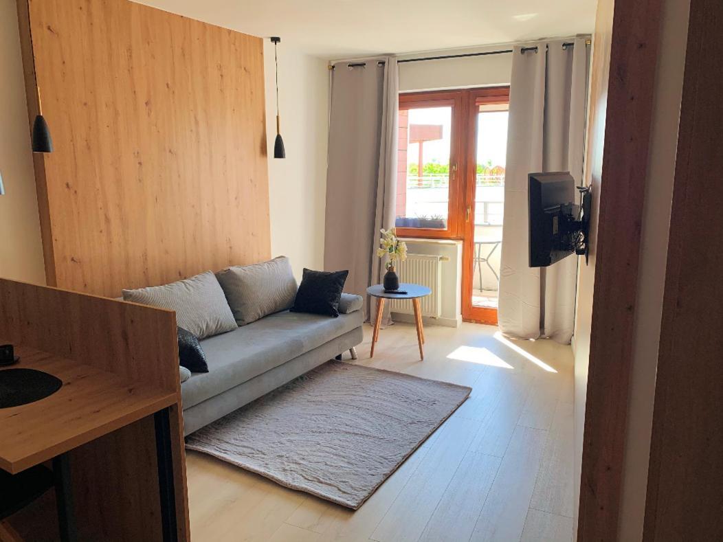 ヤスタルニャDom Zdrojowy Apartament Debowyアパートメント エクステリア 写真